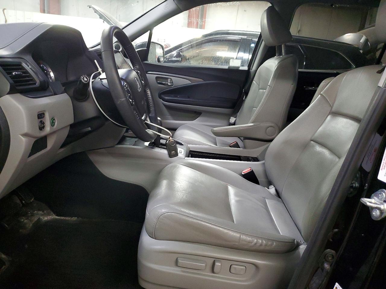 2016 HONDA PILOT EXL photo 19