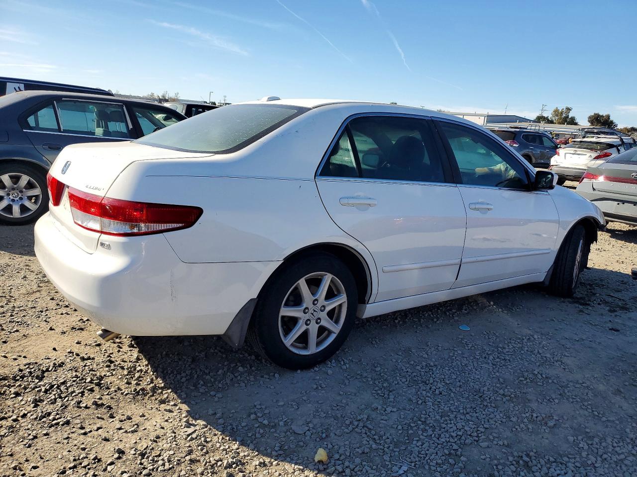 2004 HONDA ACCORD photo 7