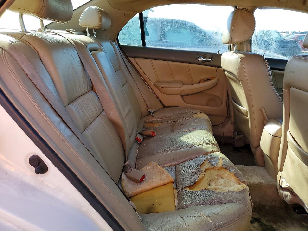 2004 HONDA ACCORD photo 28