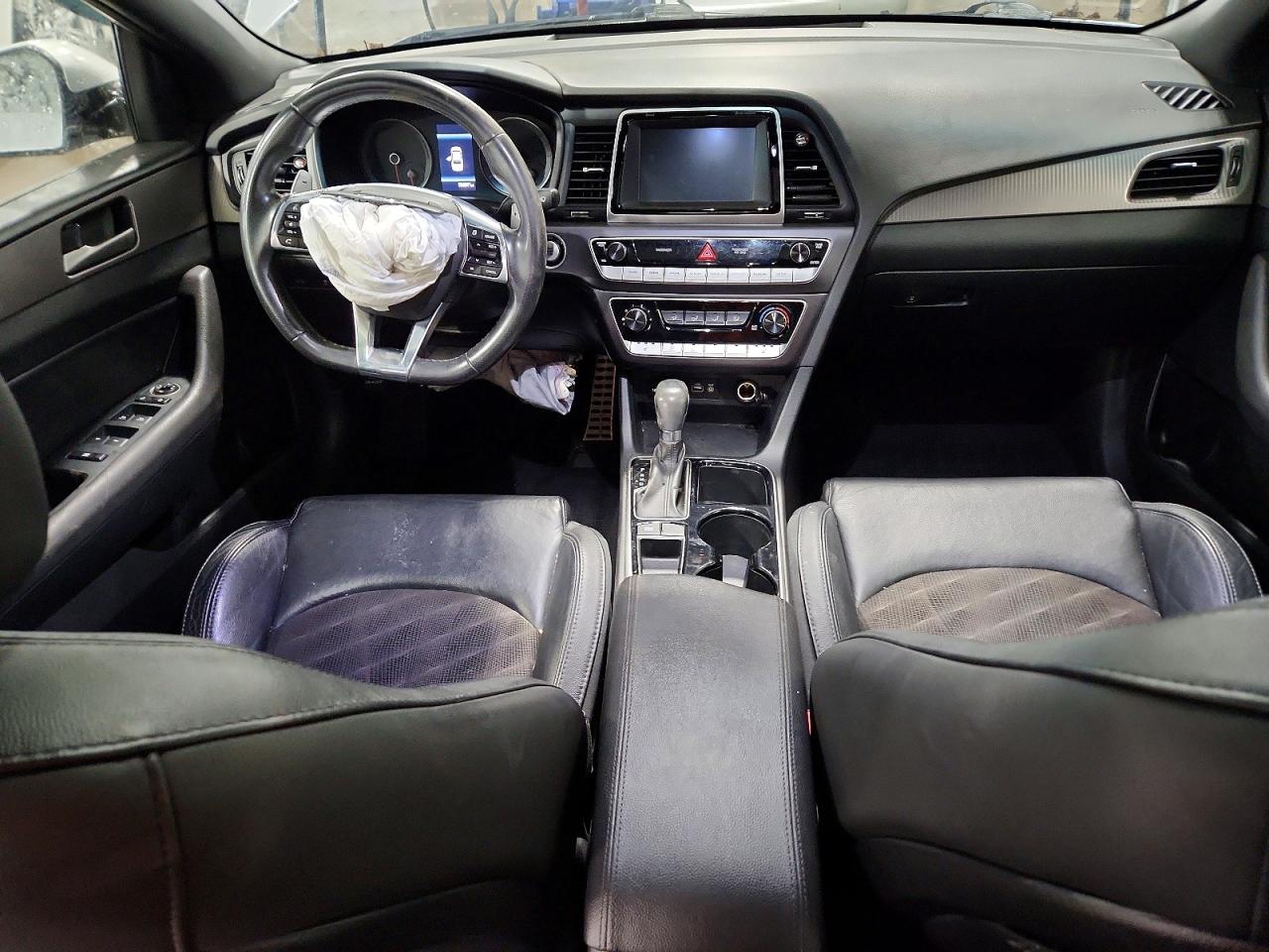 2018 HYUNDAI SONATA SPORT photo 8