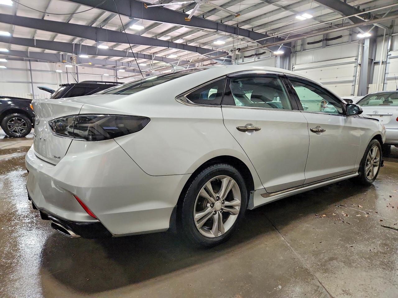 2018 HYUNDAI SONATA SPORT photo 3
