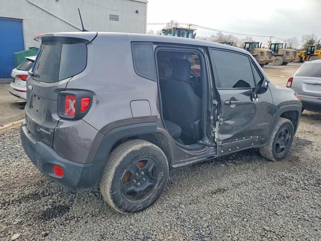 2019 JEEP RENEGADE SPORT photo 3