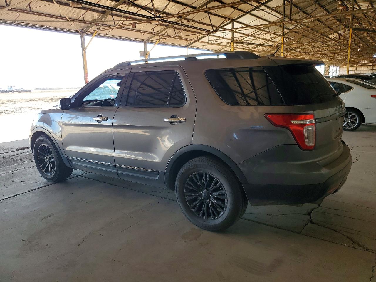 2013 FORD EXPLORER XLT photo 2