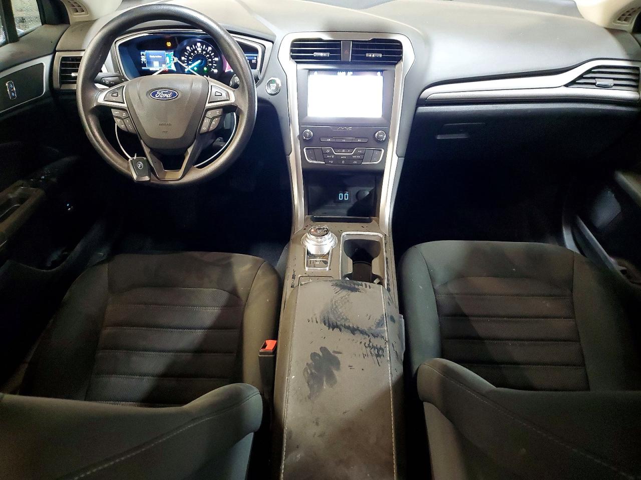 2019 FORD FUSION SE photo 8