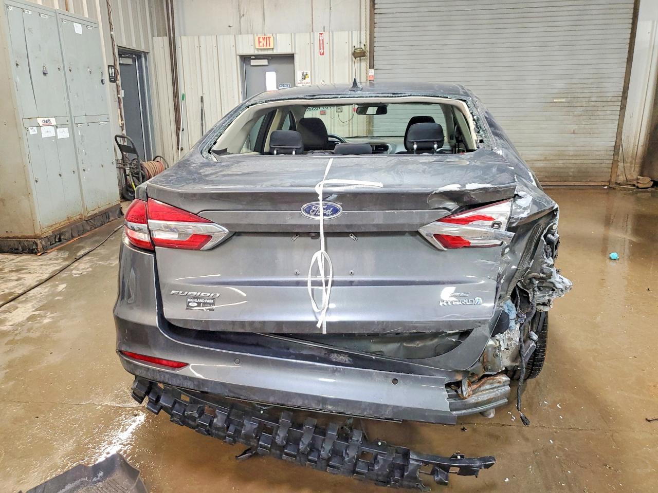 2019 FORD FUSION SE photo 6
