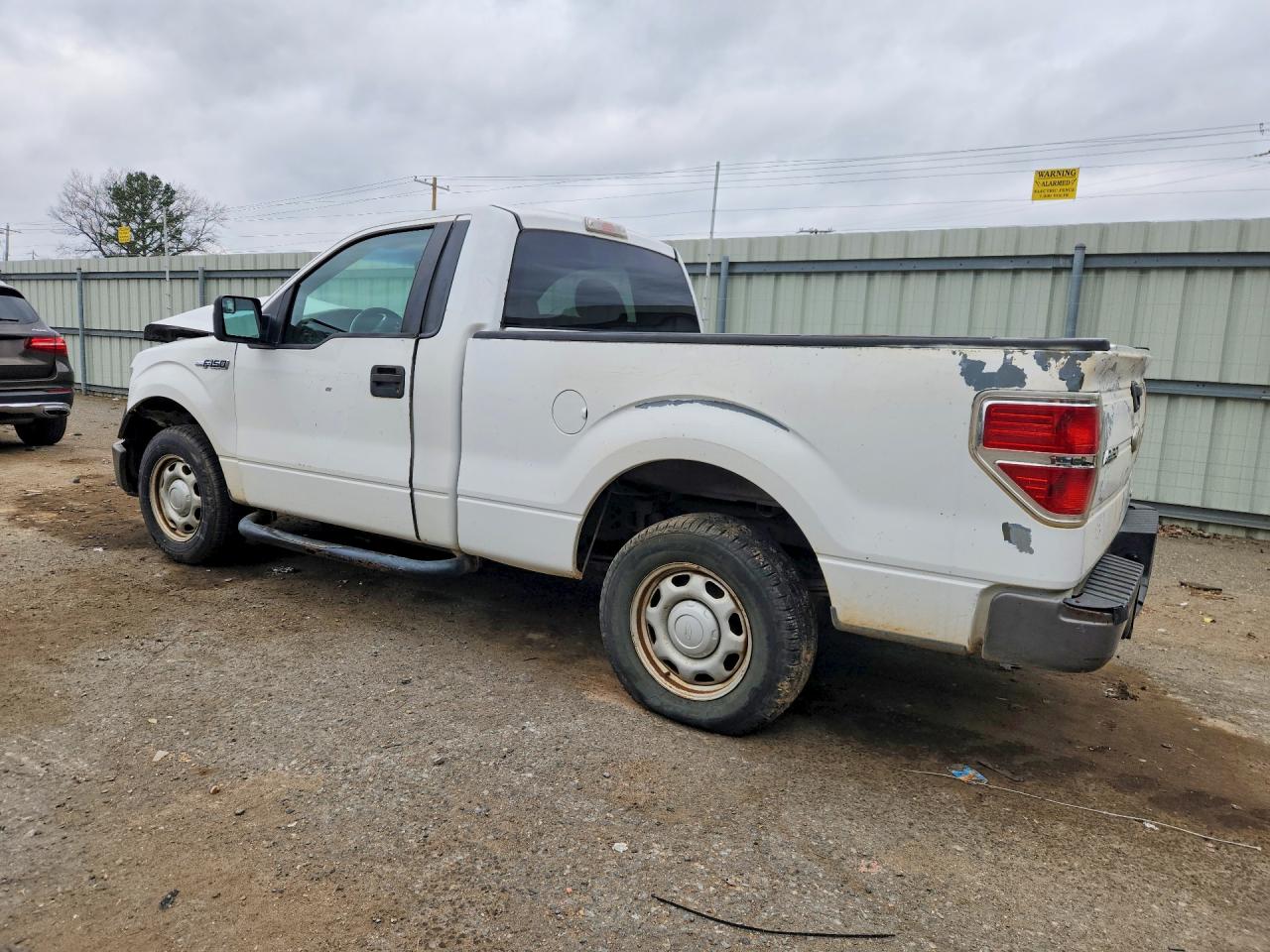 2011 FORD F150 photo 2