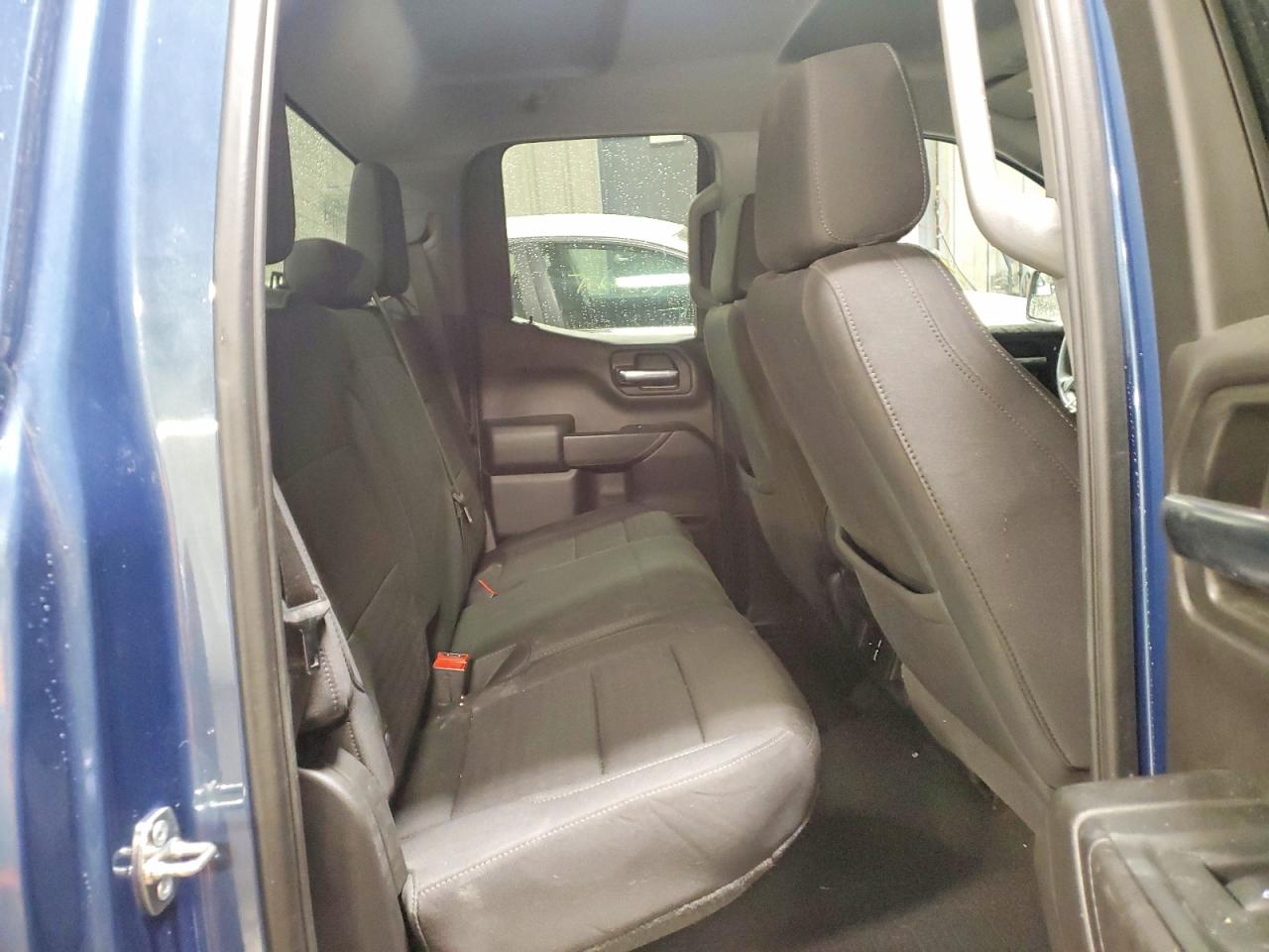 2024 CHEVROLET SILVERADO K1500 CUSTOM photo 28