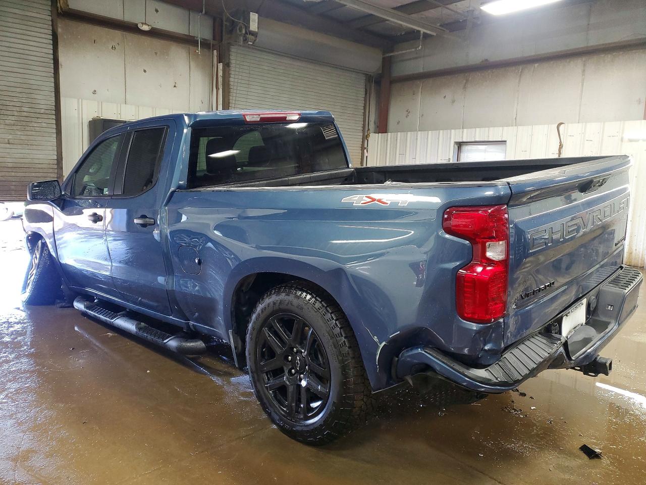 2024 CHEVROLET SILVERADO K1500 CUSTOM photo 4