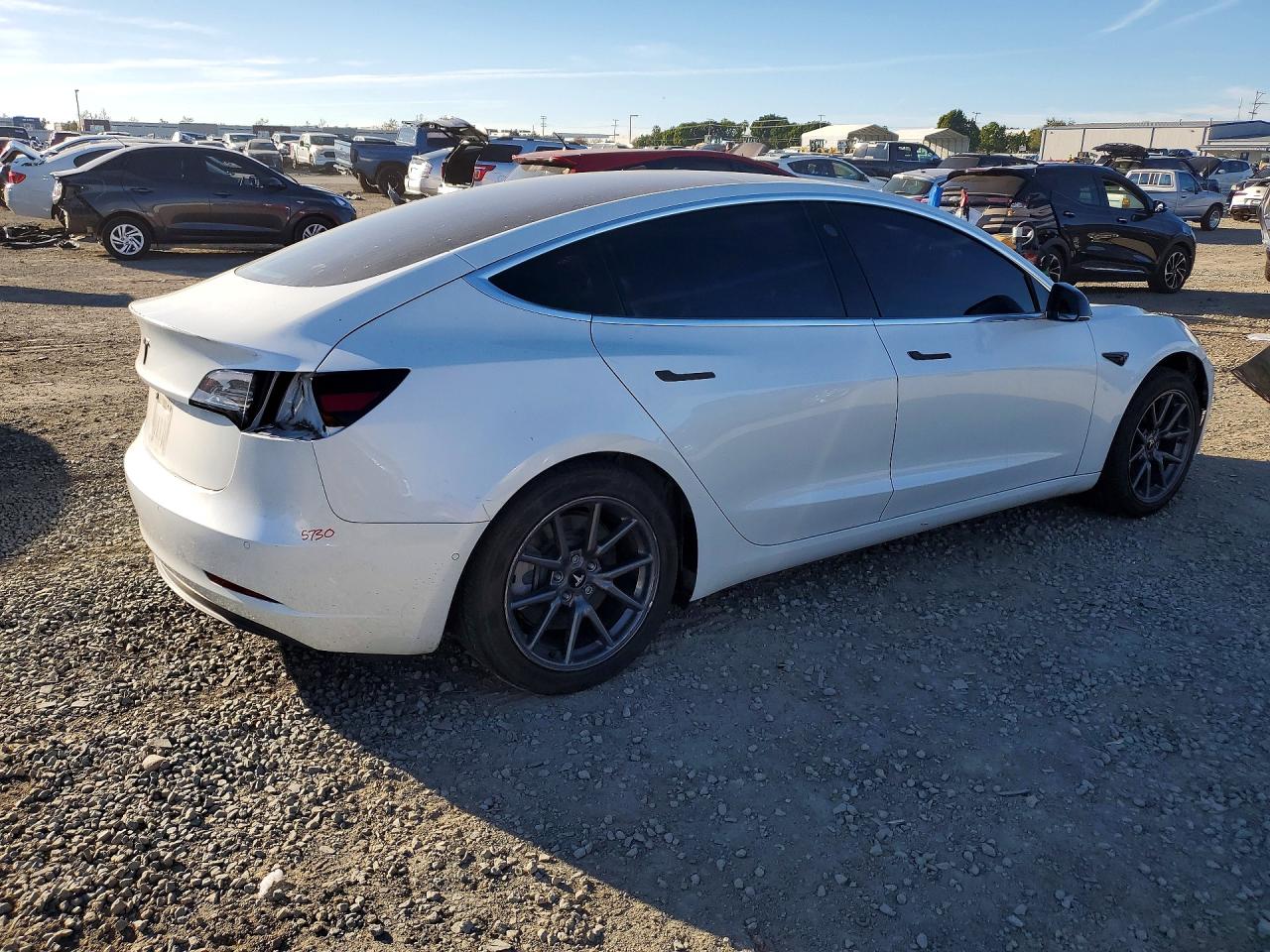 2020 TESLA MODEL 3 photo 3