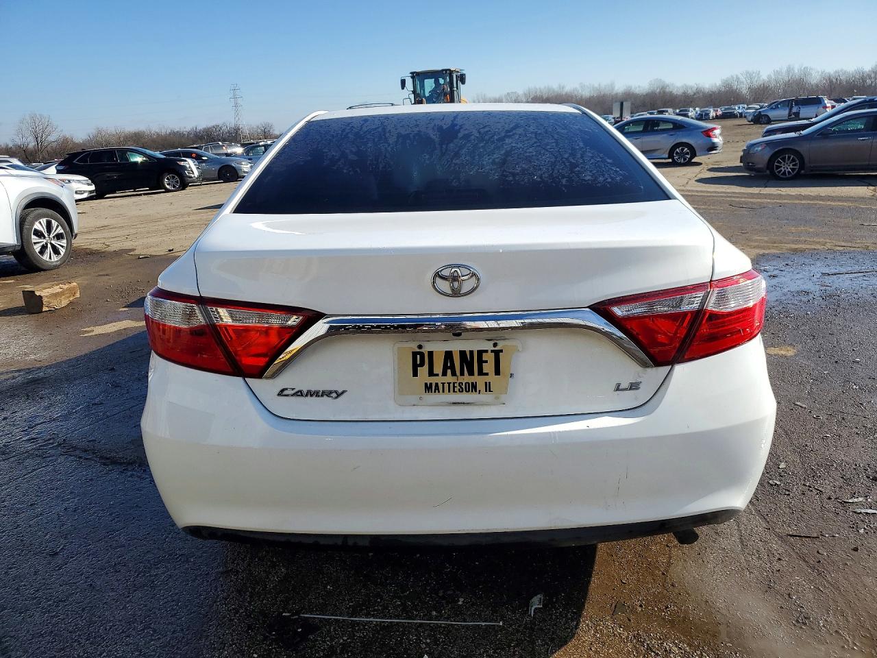 2016 TOYOTA CAMRY LE photo 6