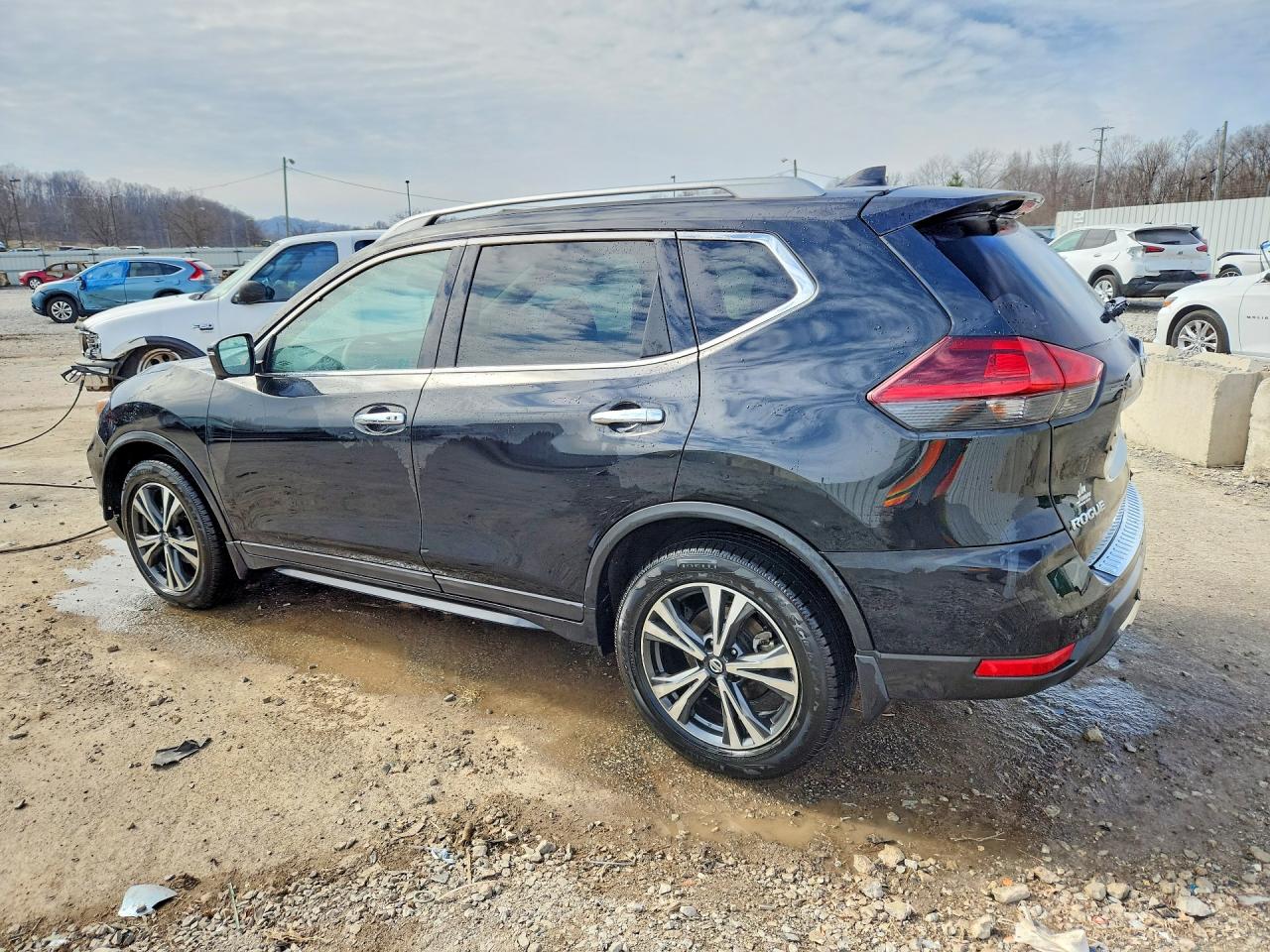 2019 NISSAN ROGUE SV photo 2