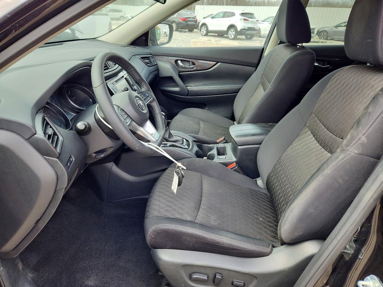 2019 NISSAN ROGUE SV photo 7