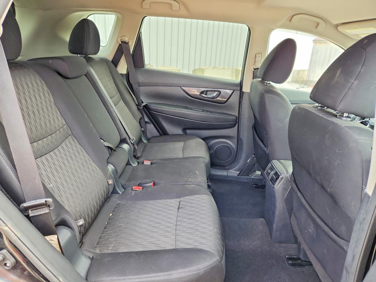 2019 NISSAN ROGUE SV photo 11
