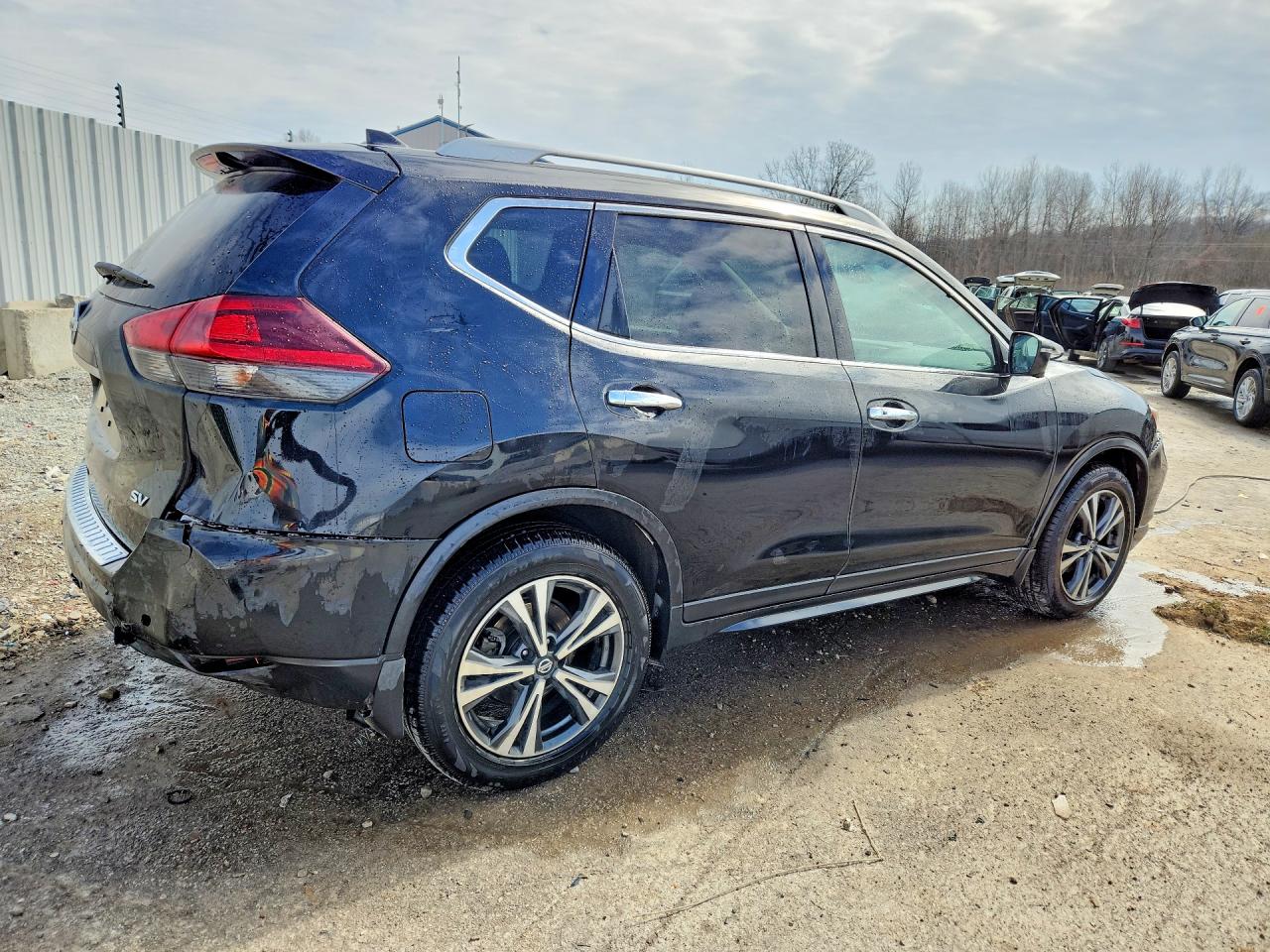 2019 NISSAN ROGUE SV photo 3
