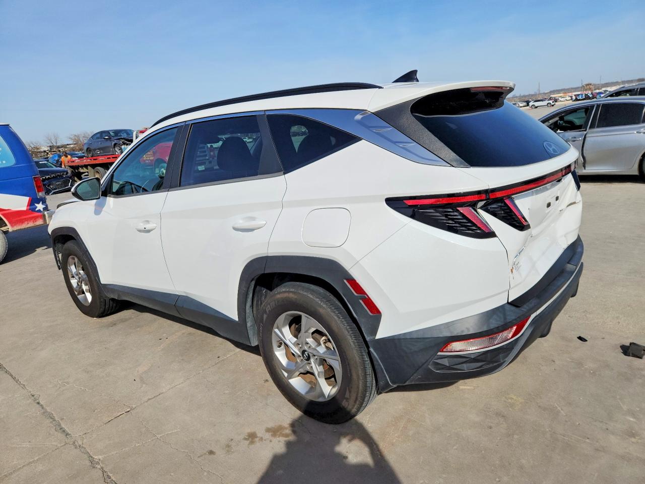 2022 HYUNDAI TUCSON SEL photo 3