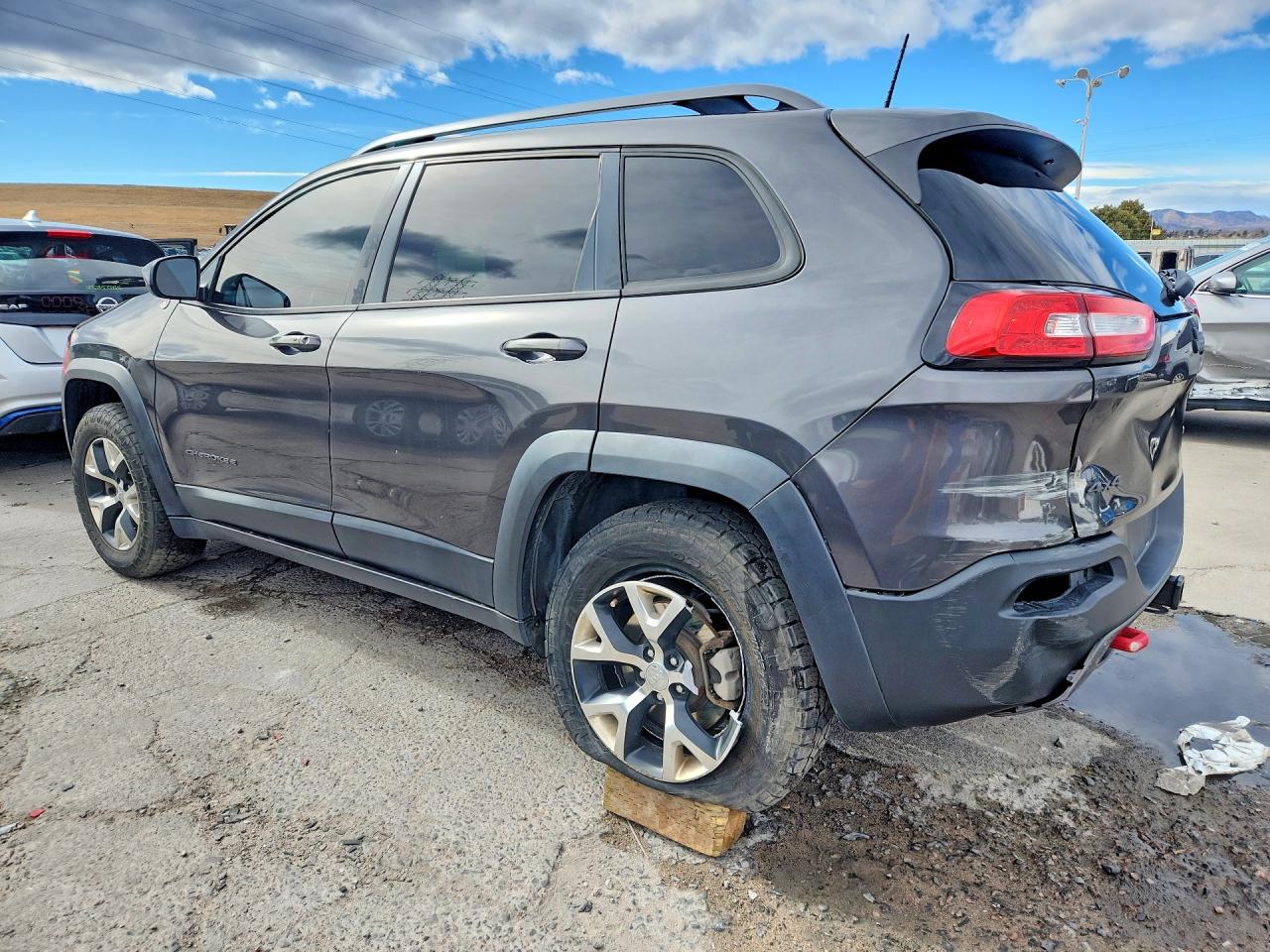 2017 JEEP CHEROKEE TRAILHAWK photo 2
