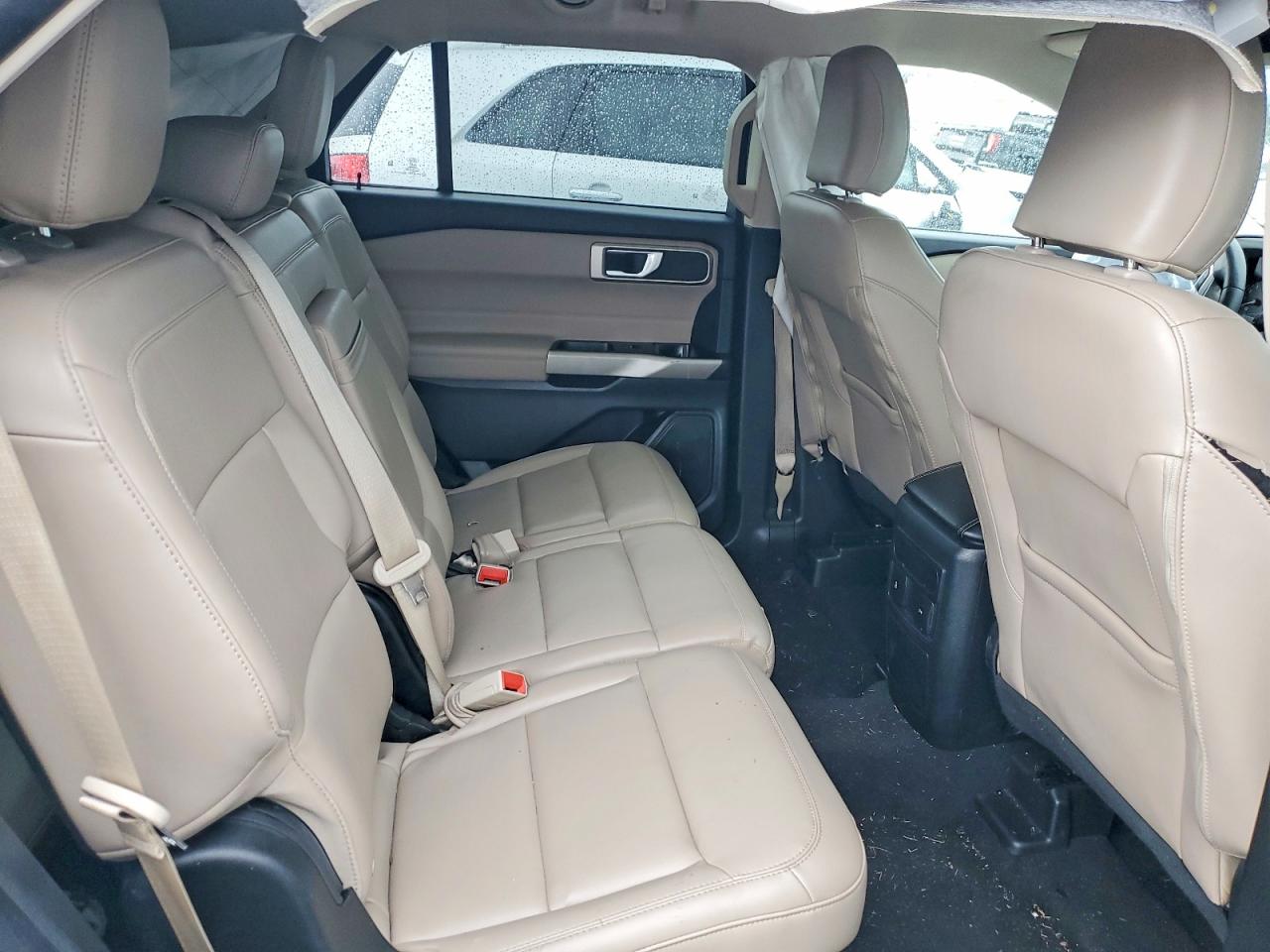 2023 FORD EXPLORER XLT photo 19