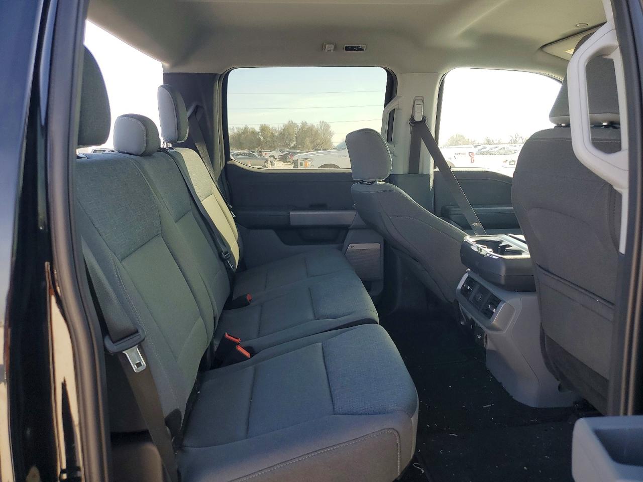 2024 FORD F150 LIGHTNING XLT photo 19