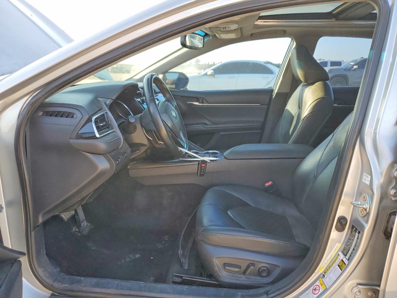 2018 TOYOTA CAMRY XSE photo 13