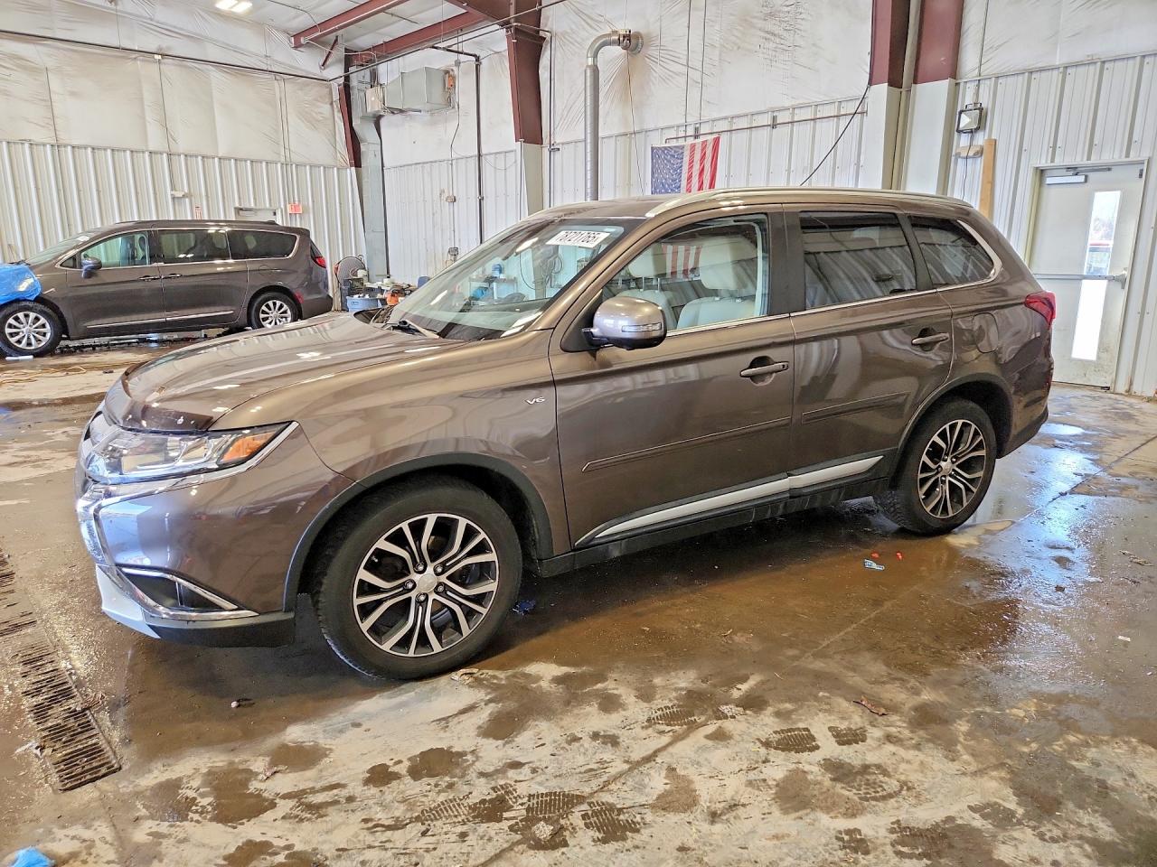 2017 MITSUBISHI OUTLANDER