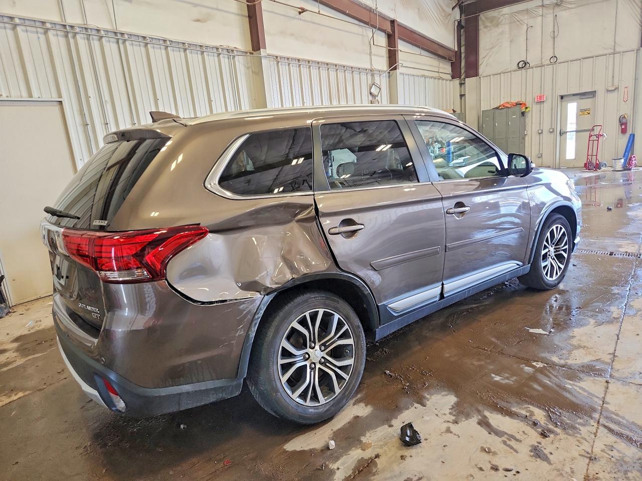 2017 MITSUBISHI OUTLANDER GT photo 5