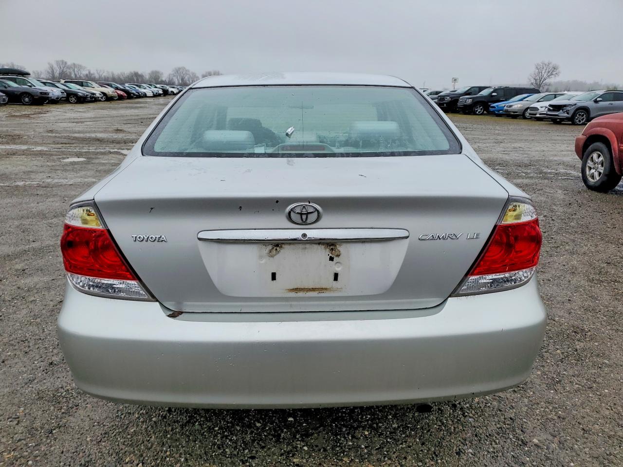 2006 TOYOTA CAMRY LE photo 11