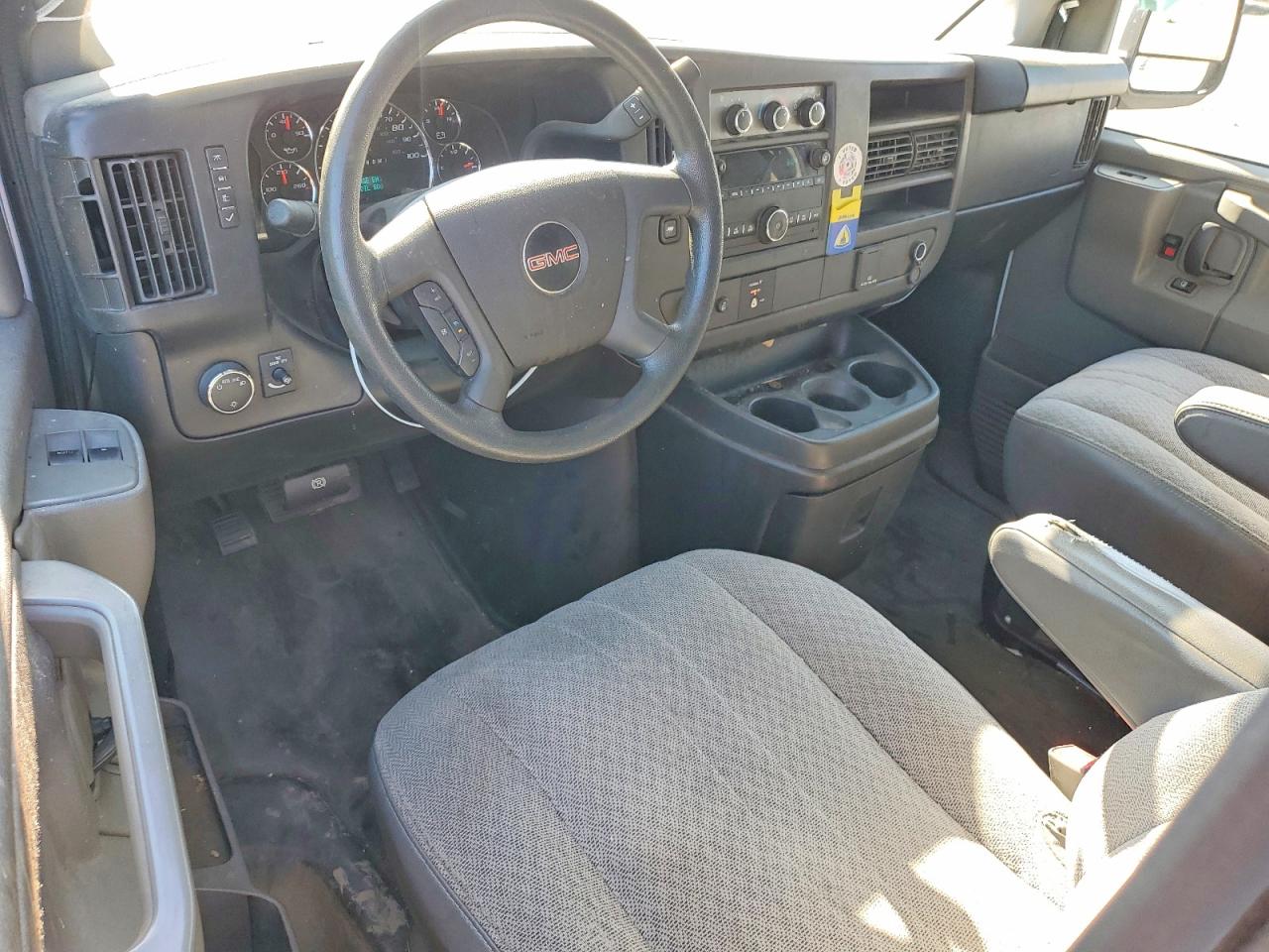 2017 GMC SAVANA 2500 CARGO UTILITY / SERVICE VAN photo 15