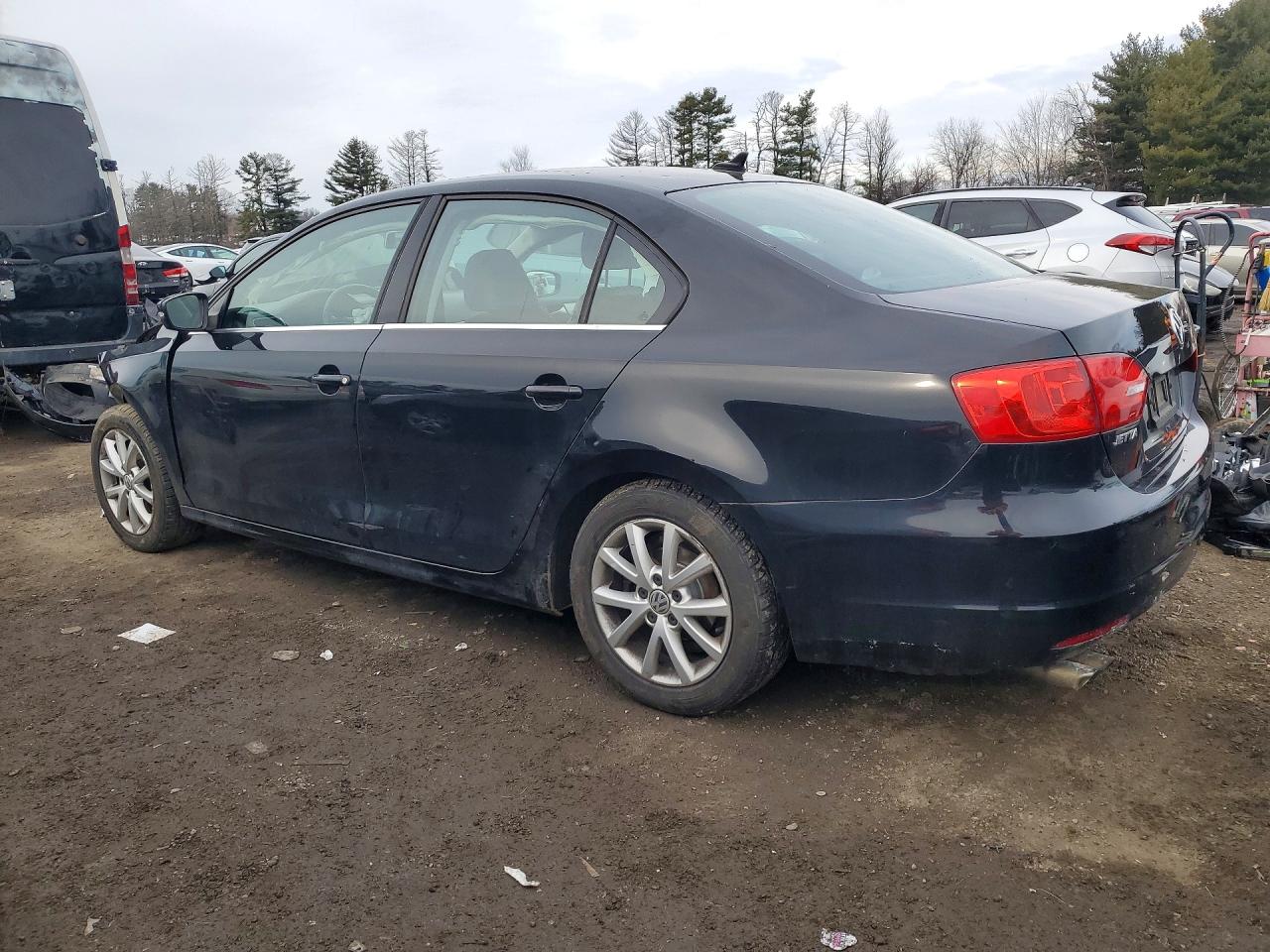 2014 VOLKSWAGEN JETTA SE photo 3