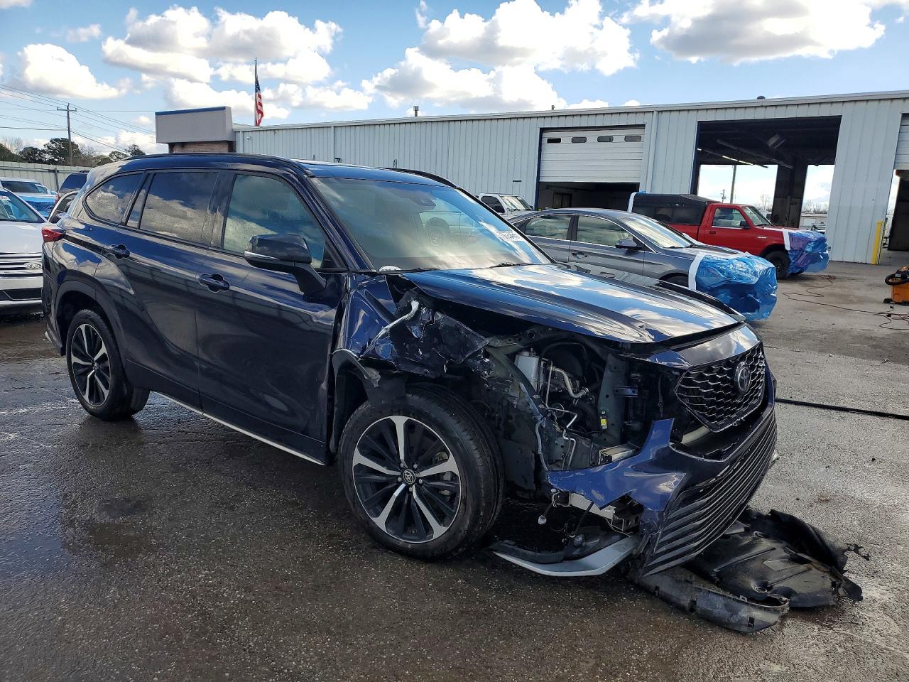 2021 TOYOTA HIGHLANDER XSE photo 7