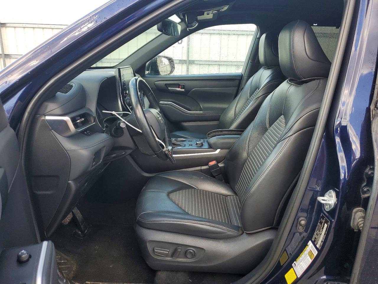 2021 TOYOTA HIGHLANDER XSE photo 13