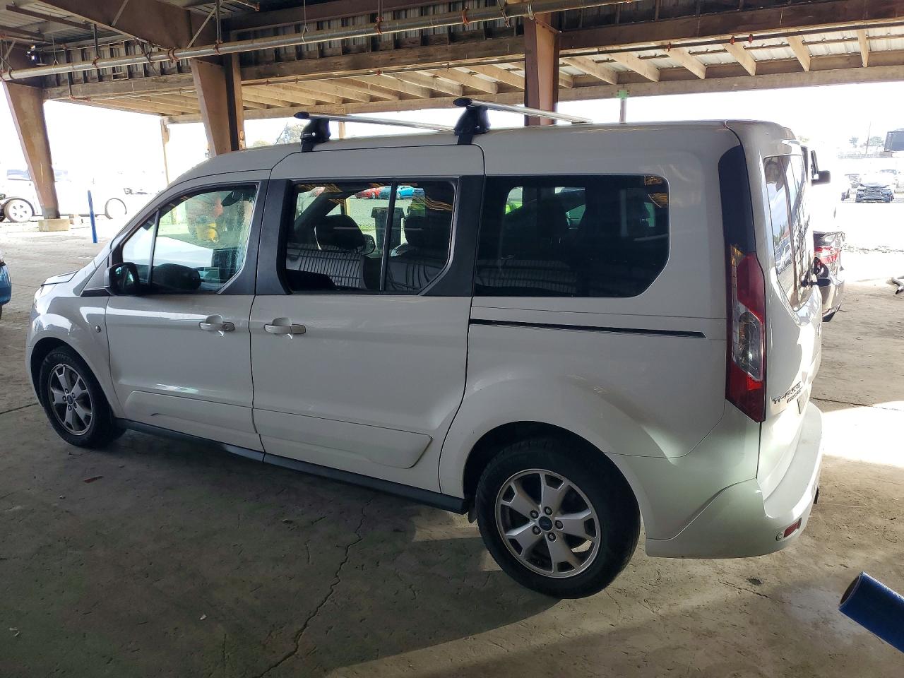 2015 FORD TRANSIT CONNECT XLT photo 2
