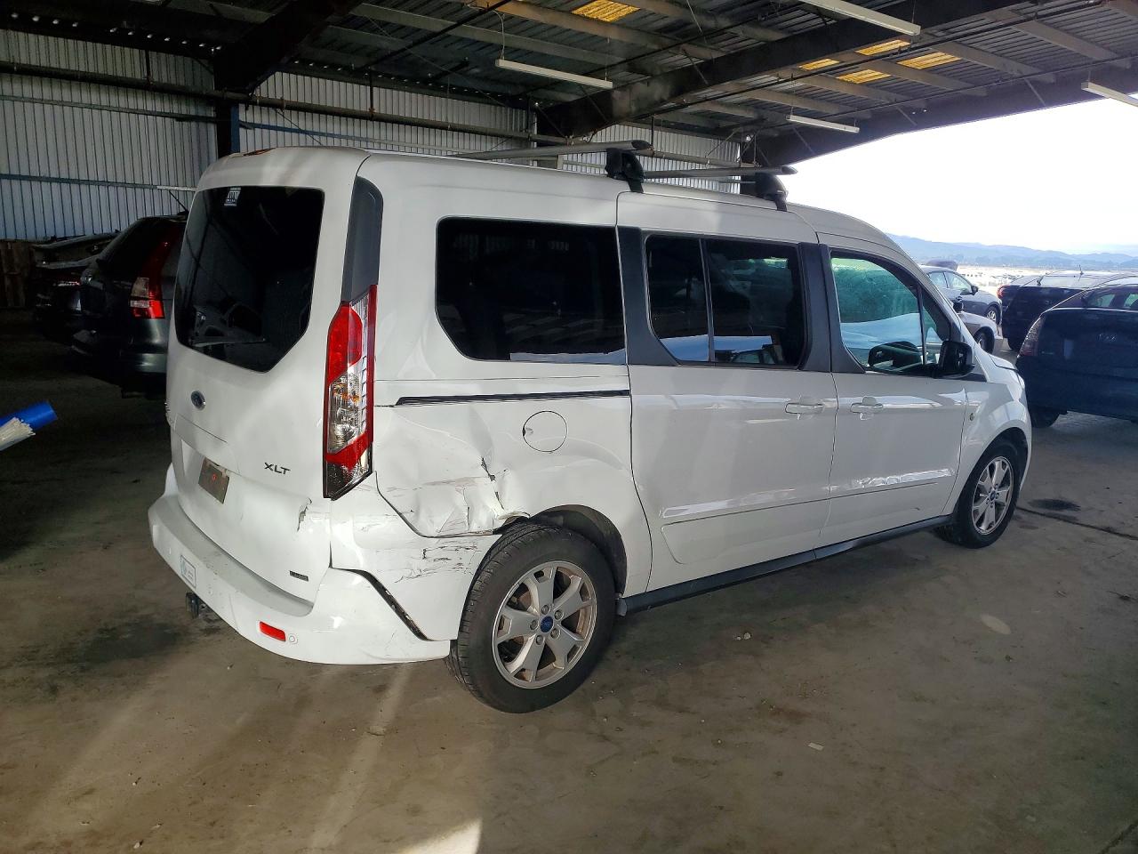 2015 FORD TRANSIT CONNECT XLT photo 3