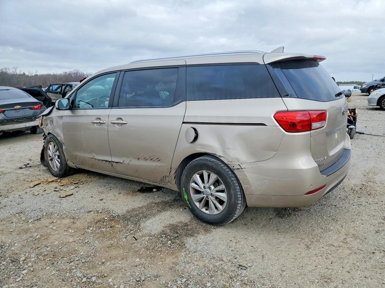 2017 KIA SEDONA LX photo 3