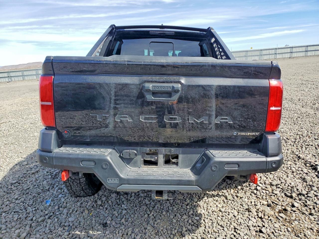 2024 TOYOTA TACOMA DOUBLE CAB photo 11
