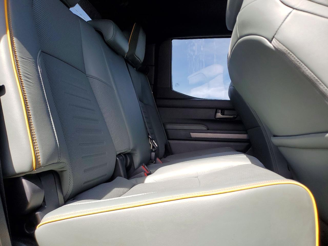 2024 TOYOTA TACOMA DOUBLE CAB photo 19