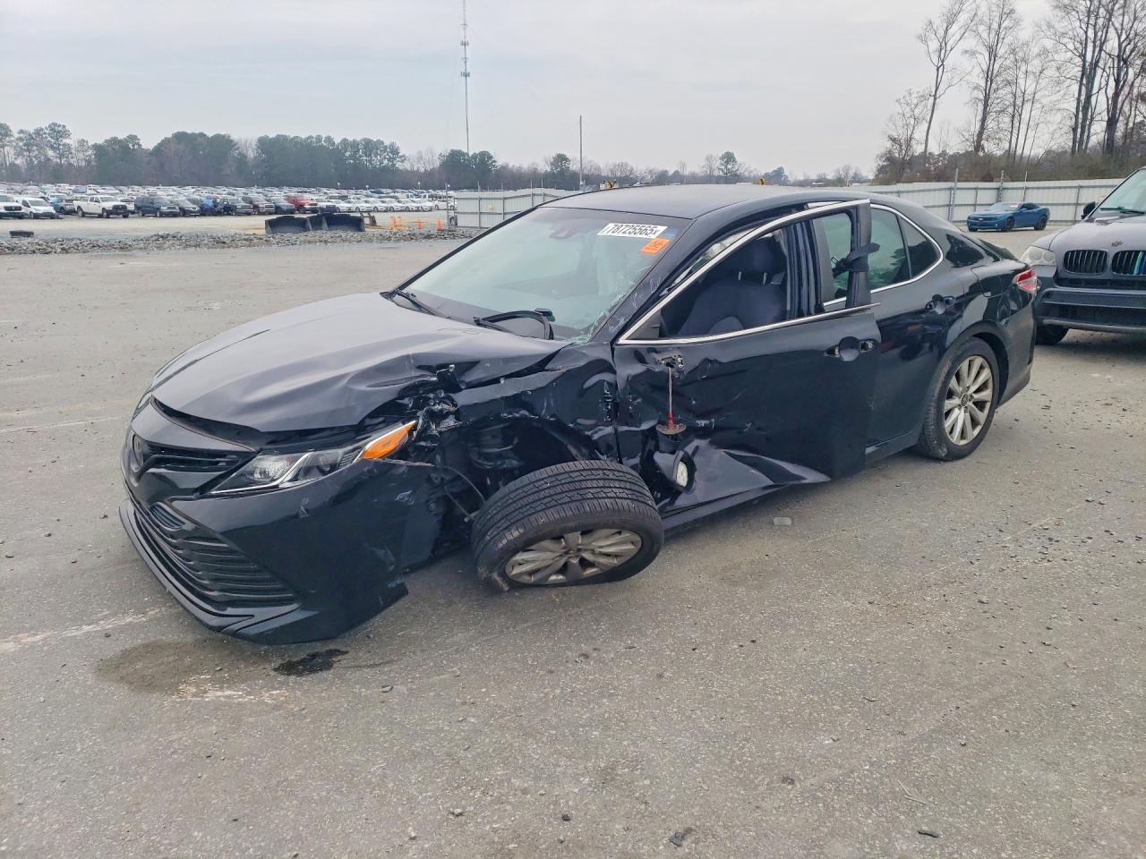 2018 TOYOTA CAMRY