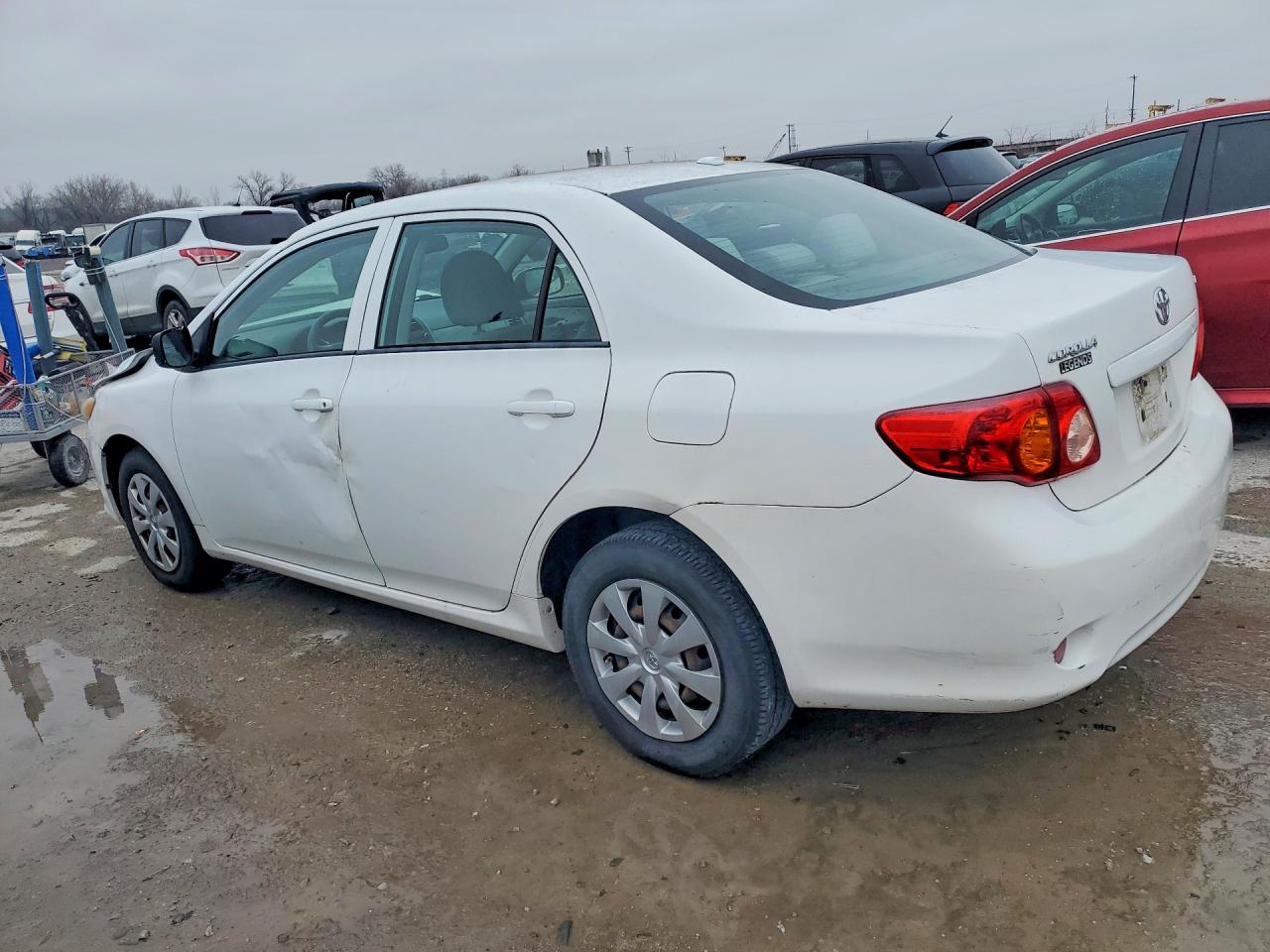 2010 TOYOTA COROLLA LE photo 2