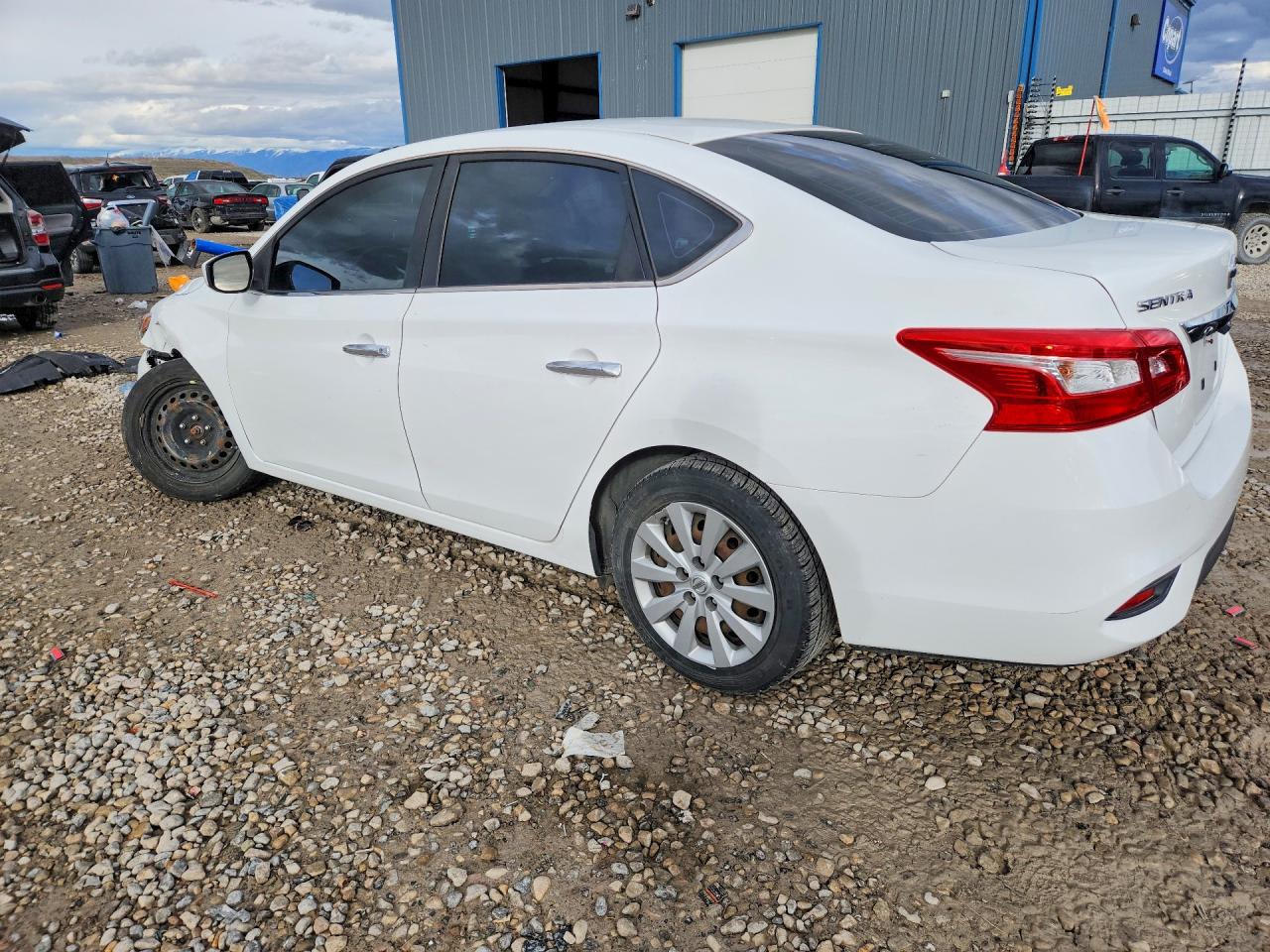 2016 NISSAN SENTRA S photo 2