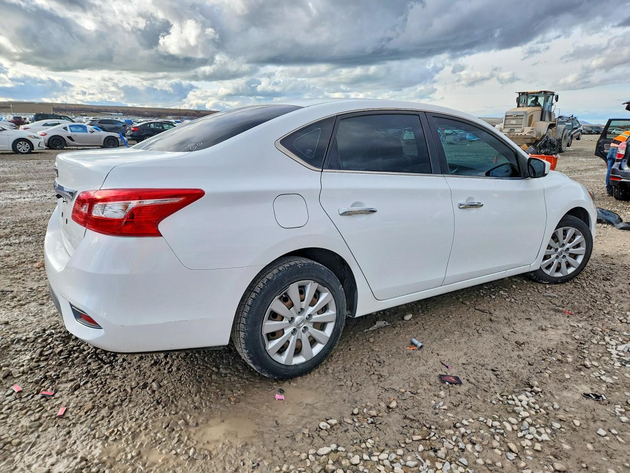 2016 NISSAN SENTRA S photo 3