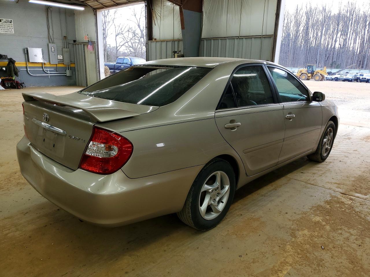 2003 TOYOTA CAMRY LE photo 5