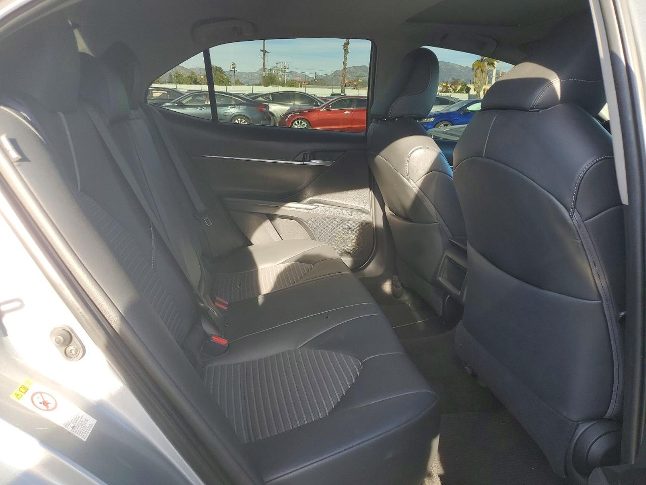 2018 TOYOTA CAMRY L photo 19