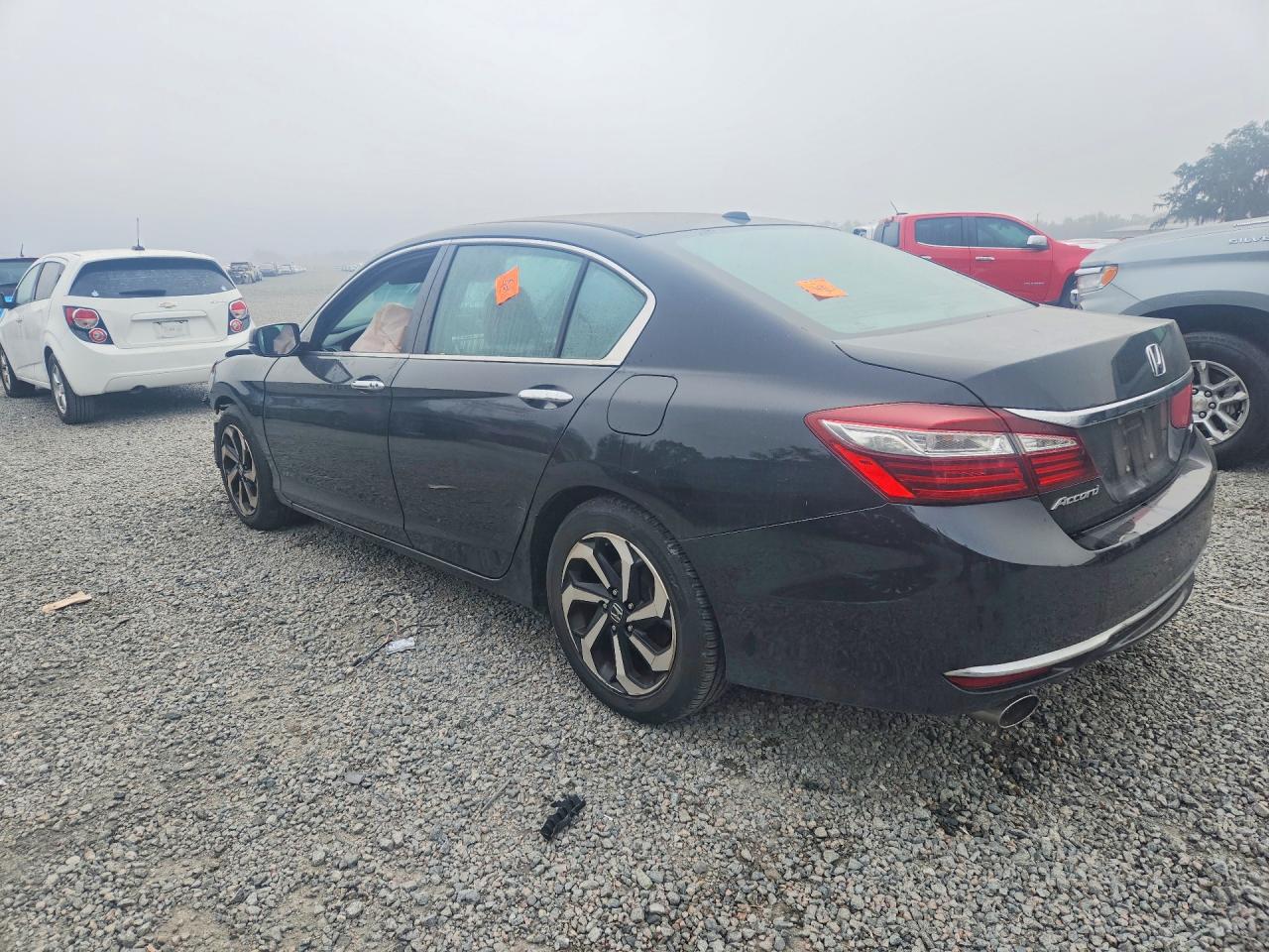 2016 HONDA ACCORD photo 3