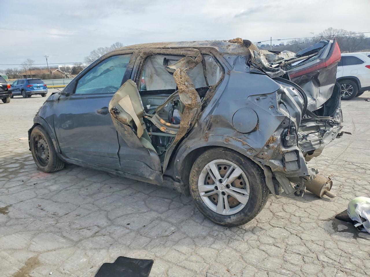 2023 NISSAN KICKS S photo 2