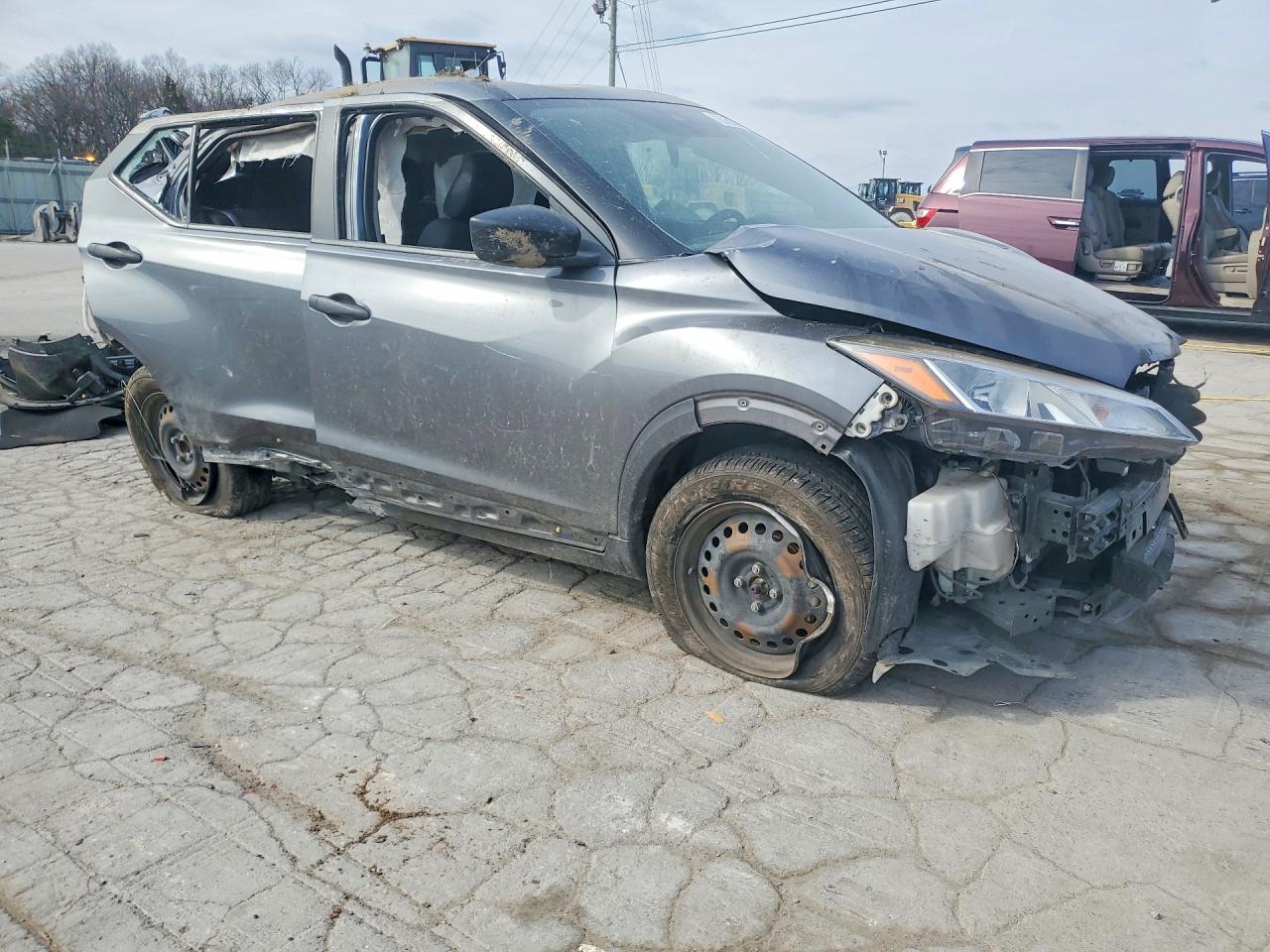 2023 NISSAN KICKS S photo 4