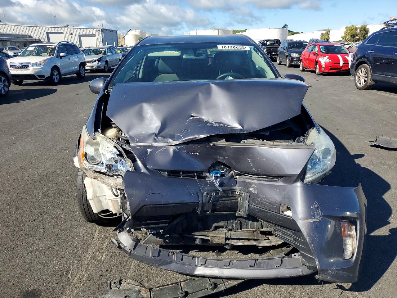 2015 TOYOTA PRIUS photo 13