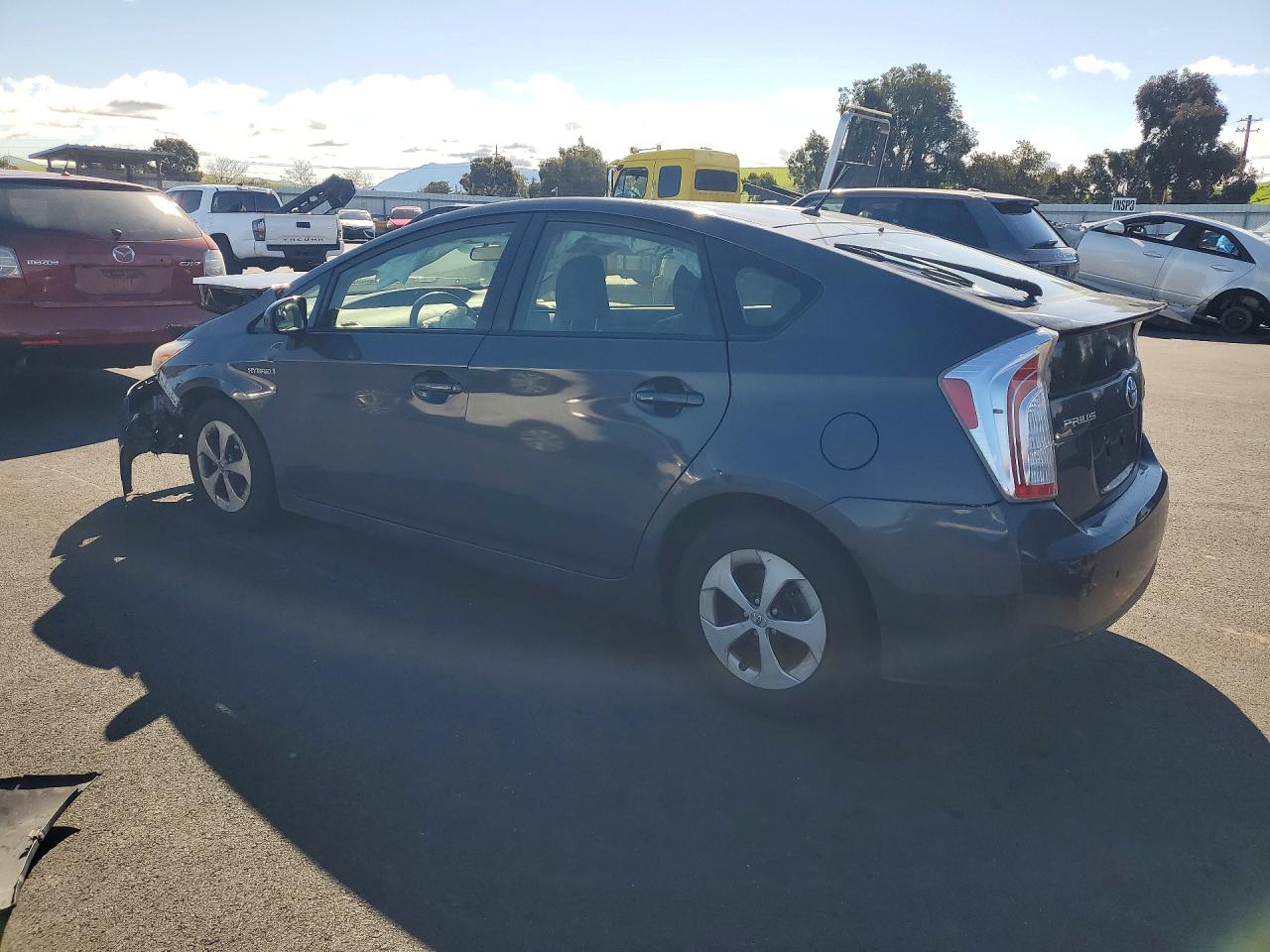2015 TOYOTA PRIUS photo 4
