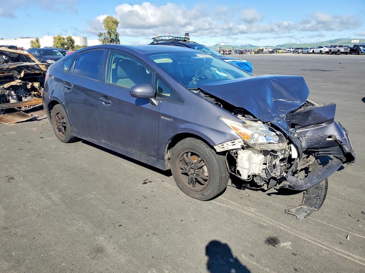 2015 TOYOTA PRIUS photo 10