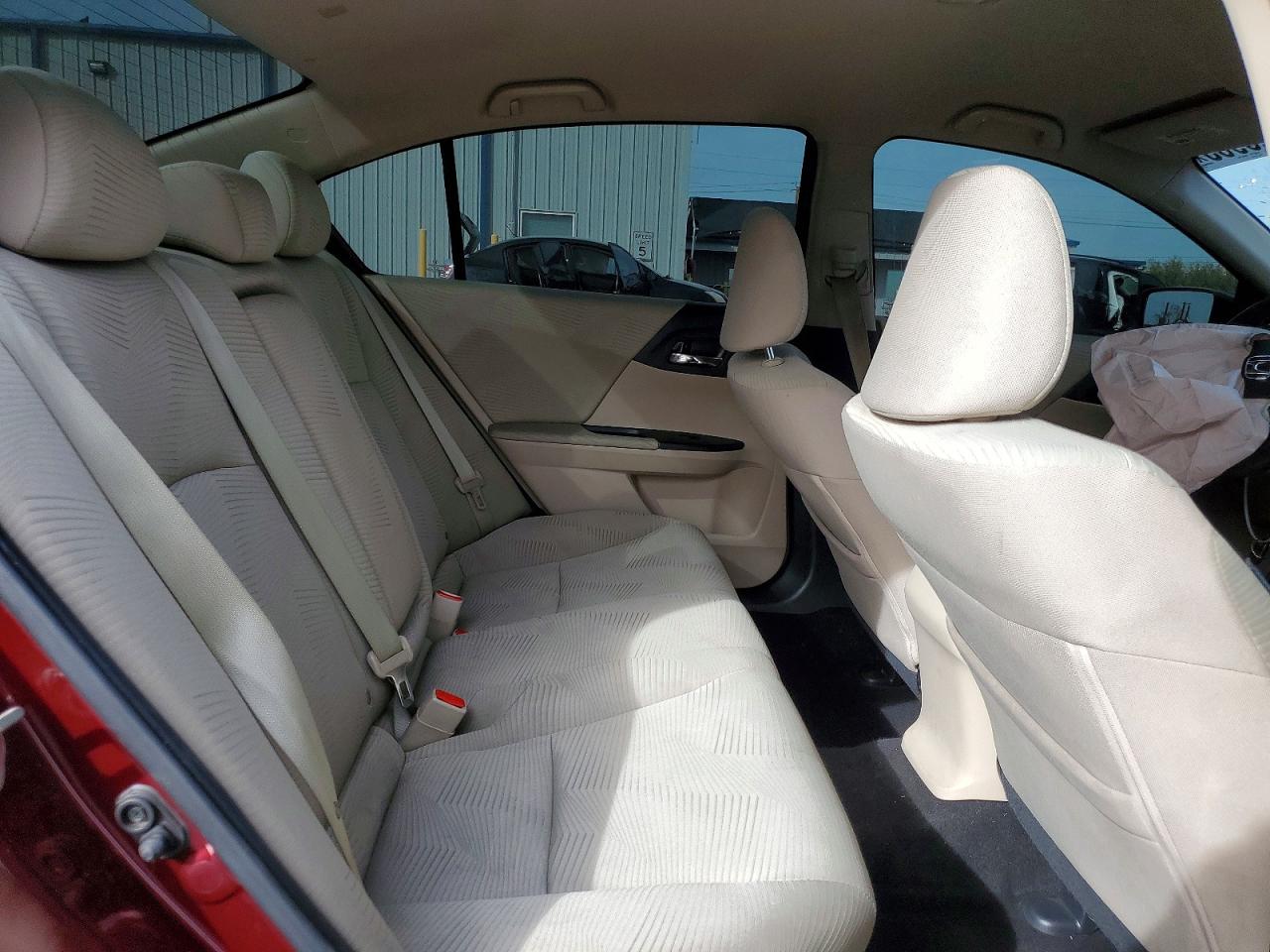 2016 HONDA ACCORD LX photo 19