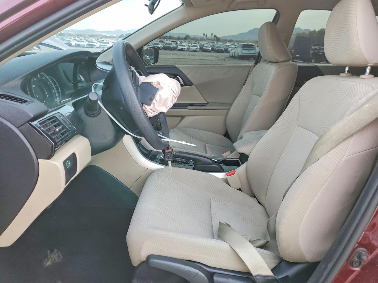 2016 HONDA ACCORD LX photo 13