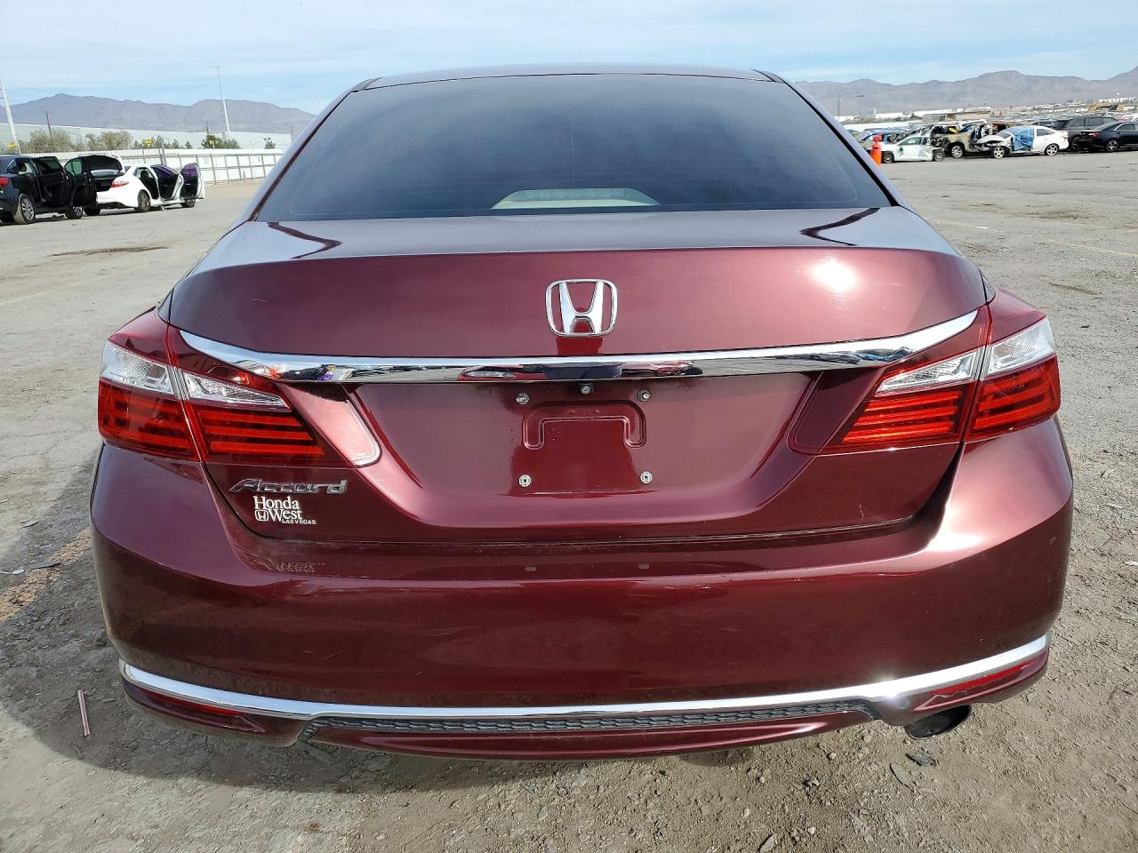 2016 HONDA ACCORD LX photo 11